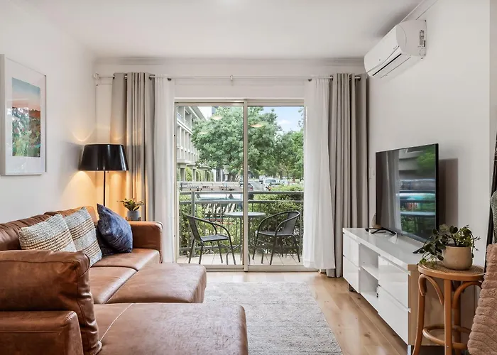 Carrington Views,3 Bedrooms, Cbd, Parking Adelaide